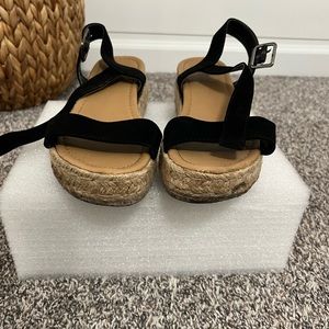 Classic Wedge Platform Sandal.